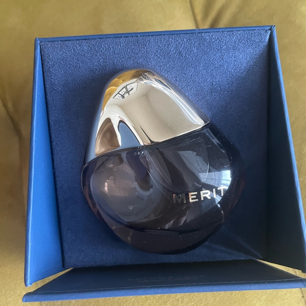 Merit Retrospect L’Extrait de Perfume Bottle